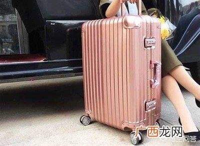 乘飞机不能带什么,乘坐飞机允许携带物品是怎么规定的？