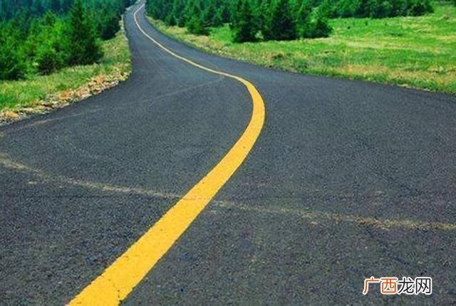 国家级公路车道的标准宽度,标准公路每个标准行车道是多宽？