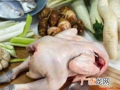 电饭锅焖鸡怎么做好吃