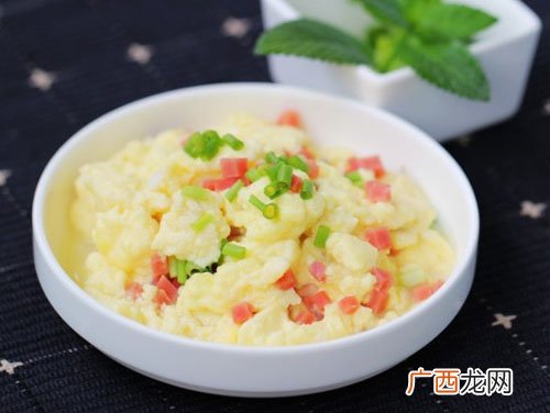 水炒鸡蛋做法,炒鸡蛋出水是什么原因？