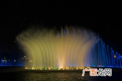 杭州西湖音乐喷泉几点开始,西湖夜景几点开始？