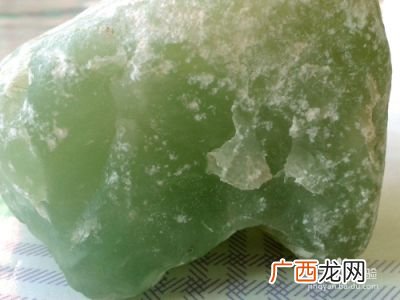 如何辨别真假玉石,玉石鉴别真假的方法？