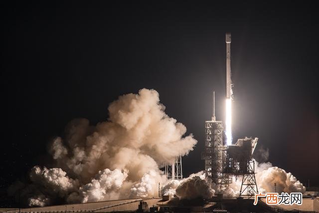 火箭在太空上是靠什么原理运行的,火箭在太空上是靠什么原理运行的？
