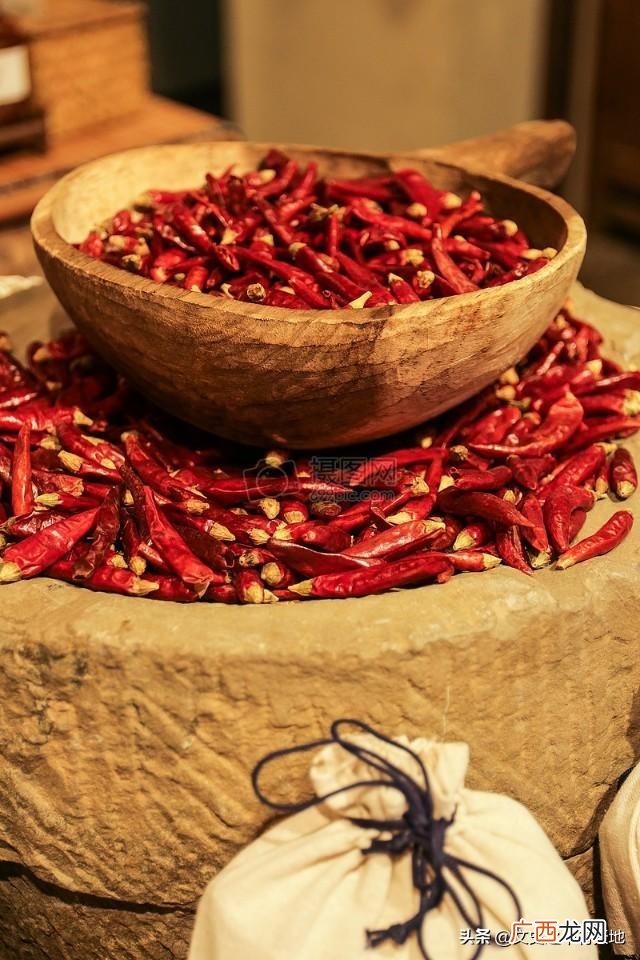 是如何传入中国的 辣椒什么时候传入中国