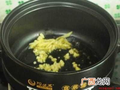 鸭肠怎么吃共有4步,鸭肠可做成干锅鸭肠 鸭肠怎么吃
