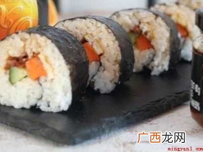 寿司紫菜怎么吃