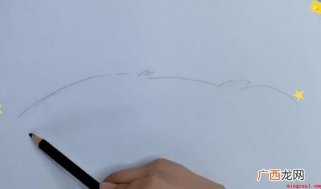 草地简笔画怎么画 简单的线、面等符号来表现 草地简笔画怎么画