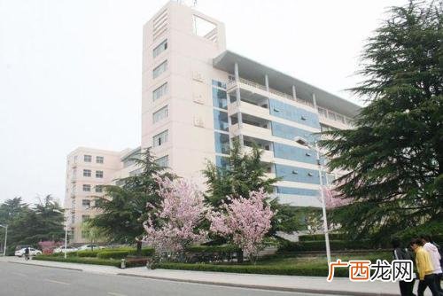 临沂大学费县分校区,临沂大学音乐教育本科和专科在一个校区吗？