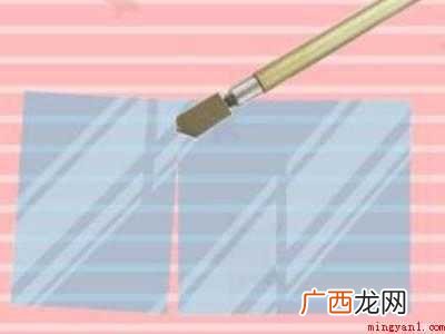 滚轮式玻璃刀怎么使用