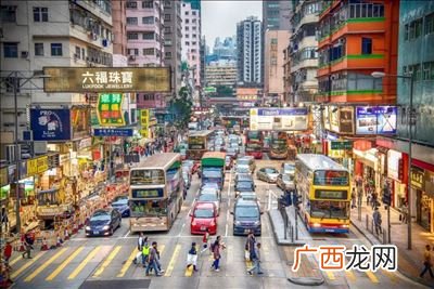 关于香港的历史与现在,香港是哪一年割让给英国的？