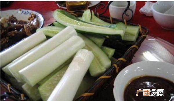 东北大葱蘸酱是什么葱,东北生吃的大葱是什么葱?