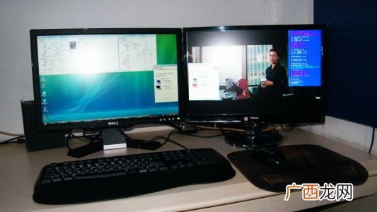 电脑双屏显示是什么意思,请问我怎么把一台电脑当作两台用，就是两个显示器鼠标键盘各操作各的互相不影响，但是用一台电脑？