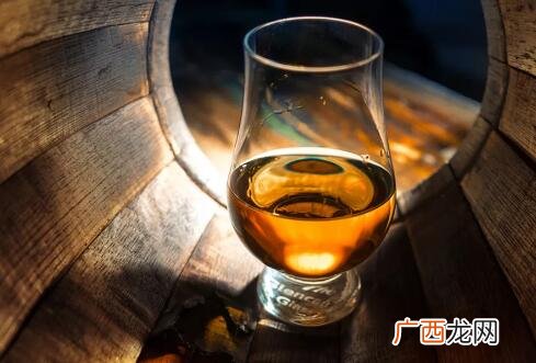 威士忌是什么味道的,威士忌是什么味道与白酒口感区别是什么？