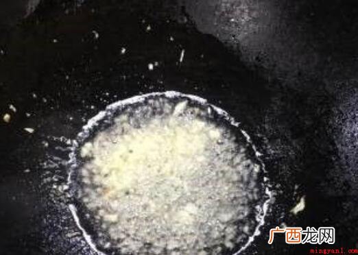 河虾炒韭菜的步骤是什么