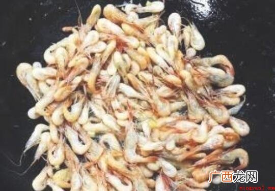 河虾炒韭菜的步骤是什么