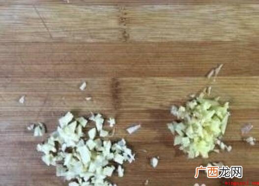 河虾炒韭菜的步骤是什么