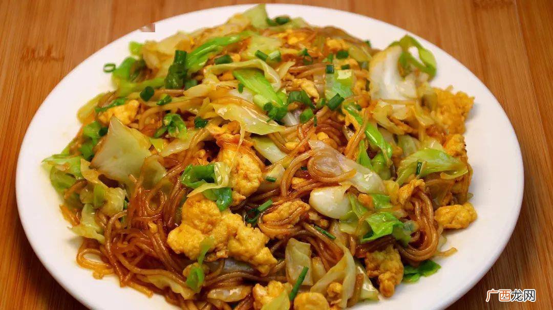 大头菜炒粉丝怎么做,卷心菜炒粉丝鸡蛋的家常做法？