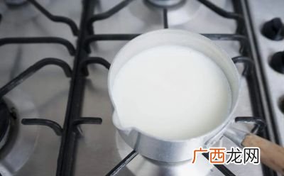 牛奶怎么加热,纯牛奶加热方法？