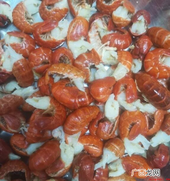 炒蒜蓉龙虾尾的步骤是什么