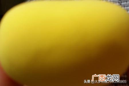 超轻粘土做恐龙的方法,用超轻黏土制作小黄人？