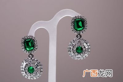 镶嵌的意思,镶是什么意思?