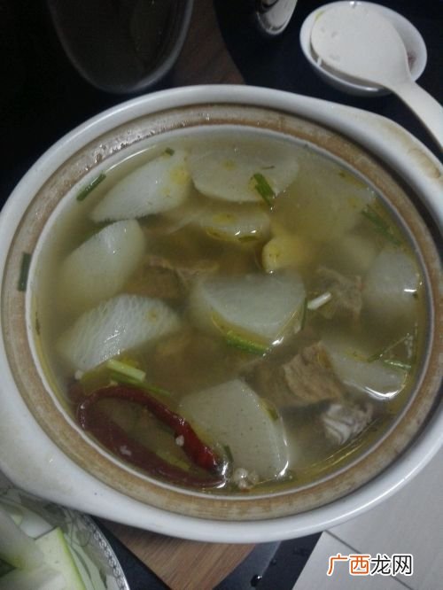 萝卜汤的做法,水晶萝卜汤的做法？