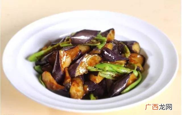 茄子怎么炒好吃,茄子和什么炒好吃？