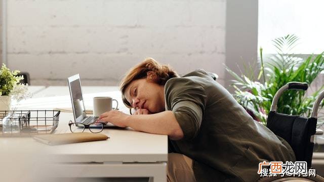 疲惫的的英文是什么,中文什么意思Tired？