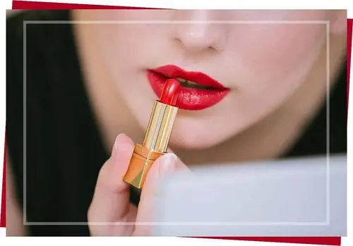 网友分享聊天记录之中 冬天的第一支口红是什么梗