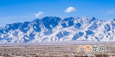 宁夏贺兰山在哪里,贺兰山走向？