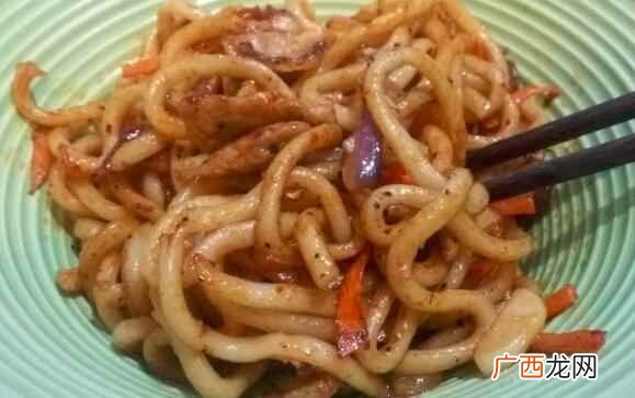 黑椒乌冬面的做法