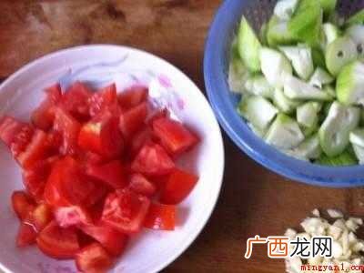 丝瓜炒西红柿怎么做好吃