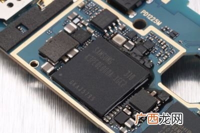手机的运行内存最大是多少,请问现在手机RAM最大的是多少G？