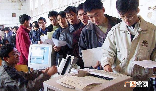 35岁没有学历适合的工作 35岁女人无学历适合学点什么