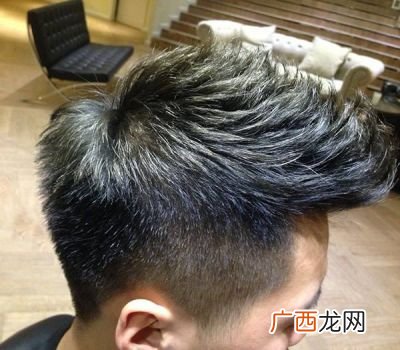 发蜡怎么用,怎么用发蜡和发泥？