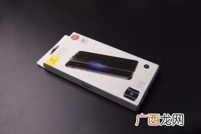 防窥膜是什么意思,防窥壳优缺点？