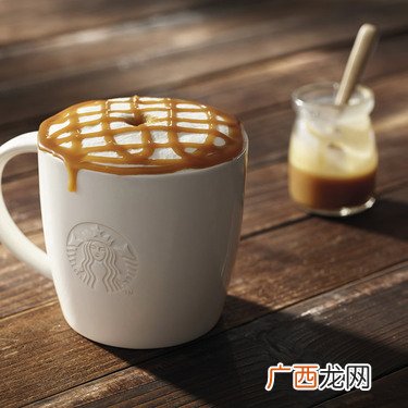 星巴克的焦糖玛奇朵怎么做的,星巴克里面的焦糖玛奇朵怎么吃的？
