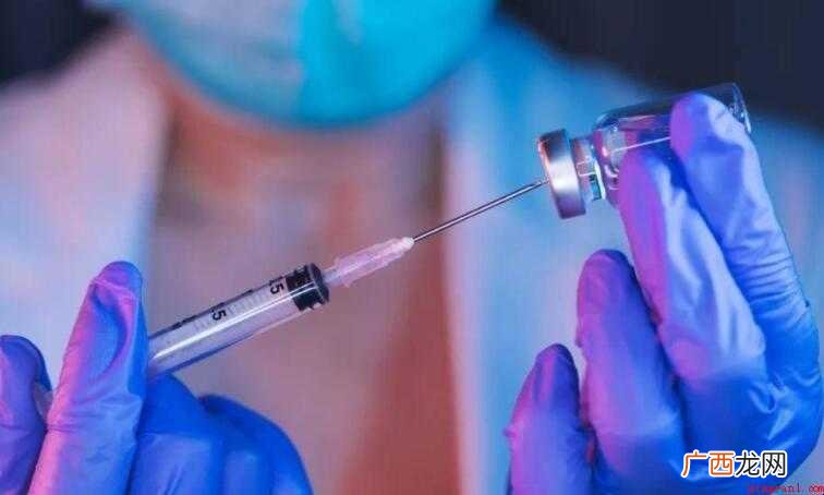 喝啤酒后12小时可以打新冠疫苗吗