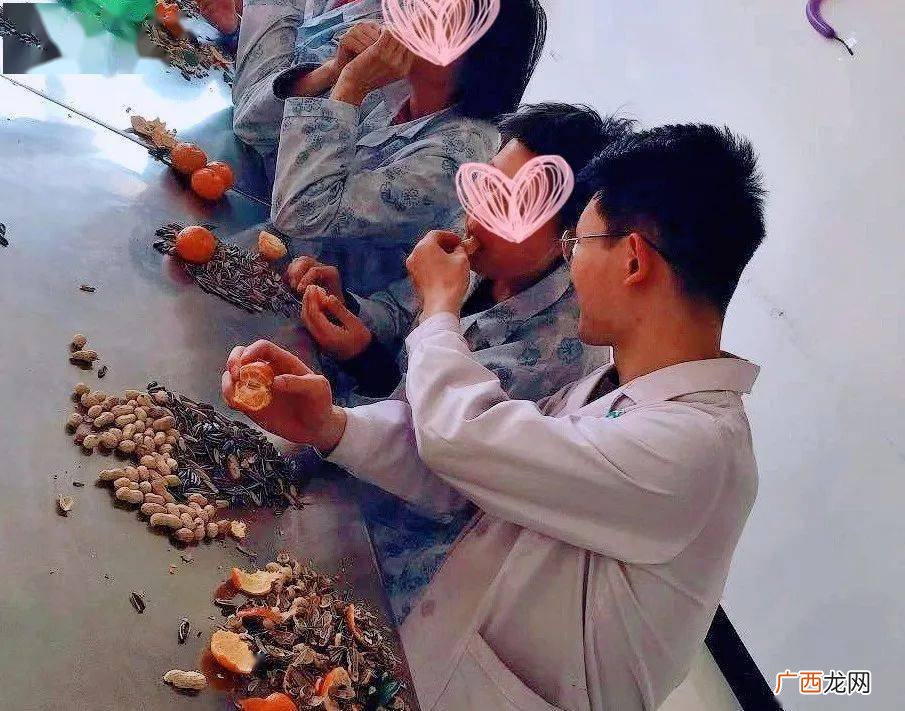 三人行必有我师这句话是谁写的,三人行,必有我师焉最早谁提出？