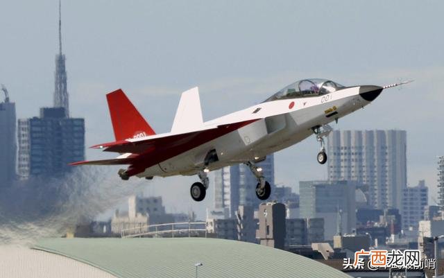 歼20能带多少导弹 日本心神战机与歼20谁更厉害