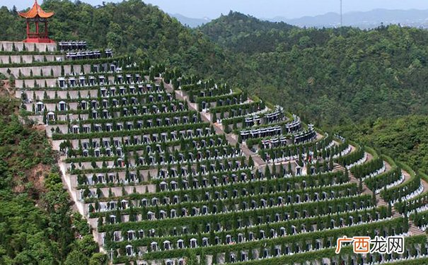 选墓地的最好方位盘点 如何选择公墓里的位置