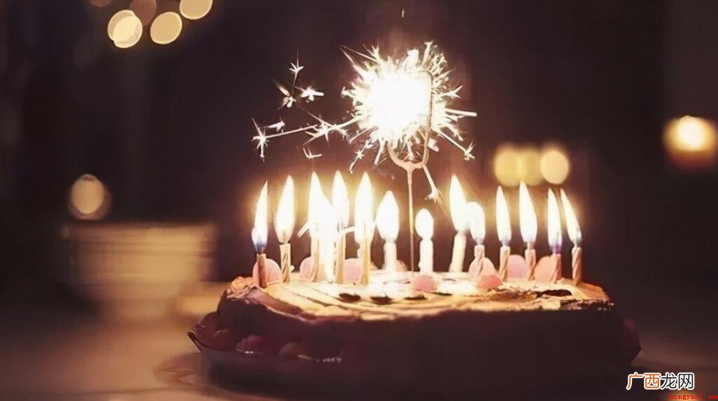 合适生日发的个性说说有什么 适合生日发的个性说说有哪些