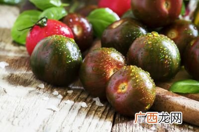 西梅是什么水果,西梅怎么是脆的？