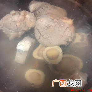 兰州市拉面这些,秘方买不买彻底依据本人 做拉面的汤料是怎么弄的