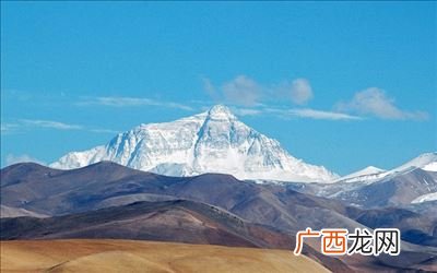 珠穆朗玛峰高度约多少米,珠峰全长多少米？