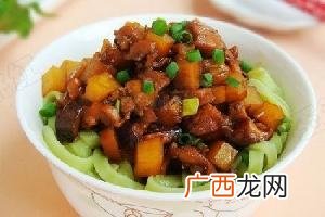 香菇鸡丁卤的正宗做法,香菇米线酱的做法？
