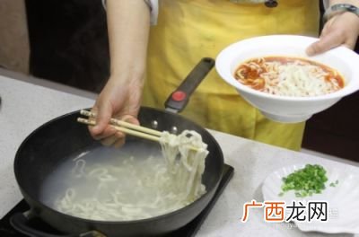 四川麻辣面的配方,四川正中麻辣凉热面的做法？