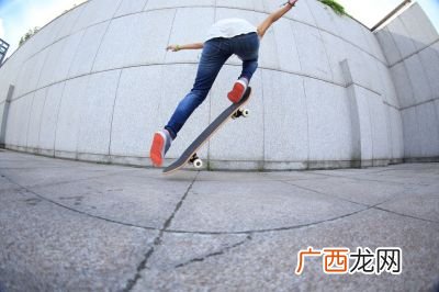 滑板有多少分类,滑板分哪几种类型？