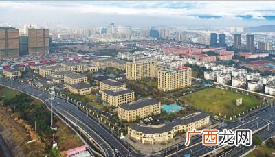 浙江省嵊州市在哪个市,奉化属于哪个市？