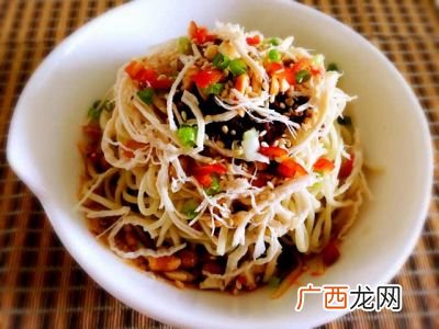 凉面条做法,手工凉面条的家常做法大全？